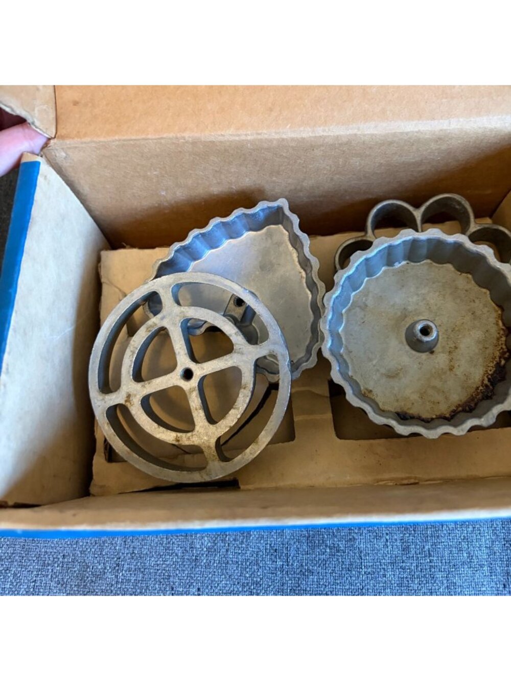 Northland Aluminum Rosette and Timbale Iron Molds in Box No Handle - Picture 3 of 8